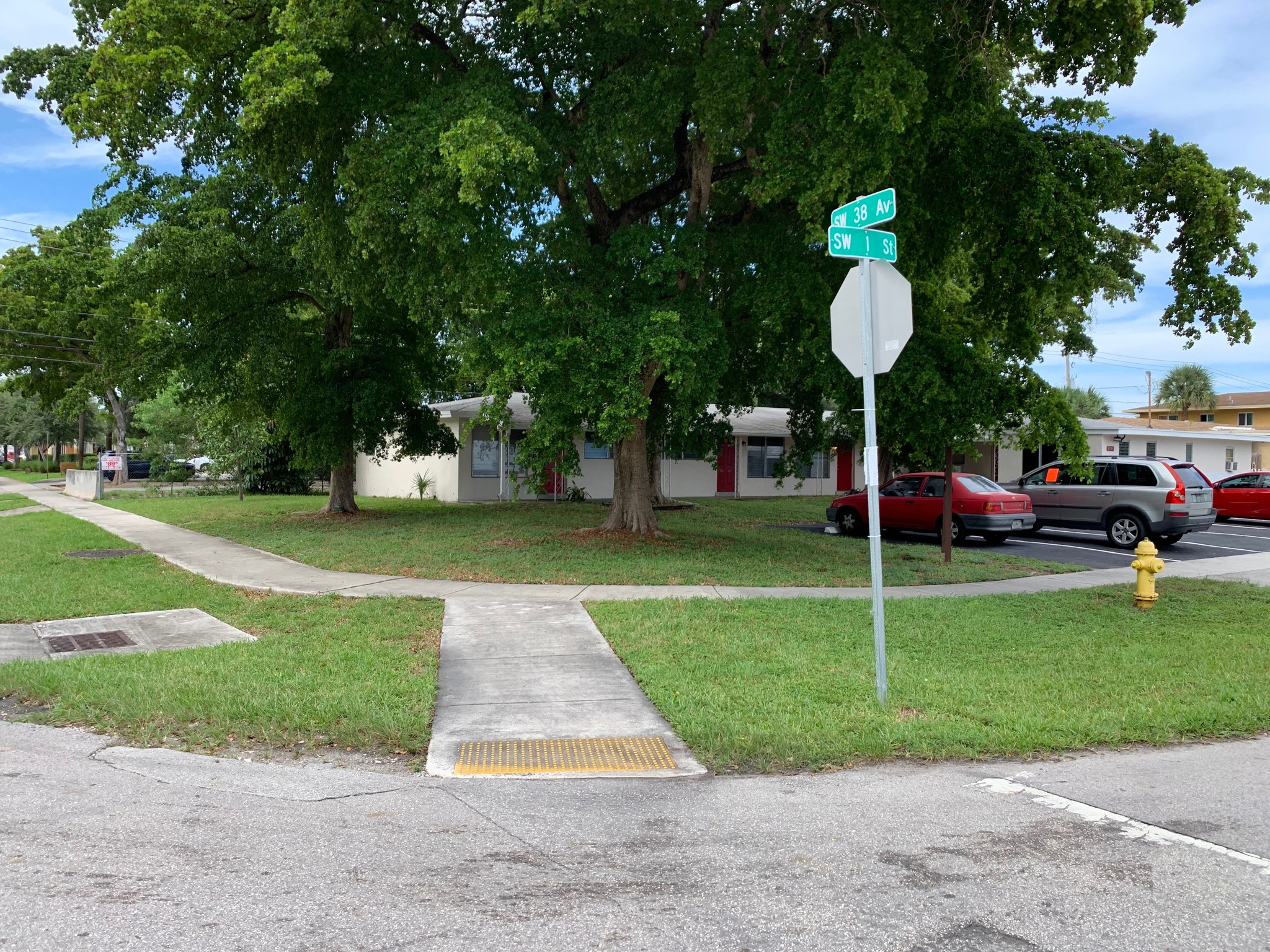 6 Unit Apartment Building Offered at $795,000 at a 6.4% Cap Rate in Fort Lauderdale, FL